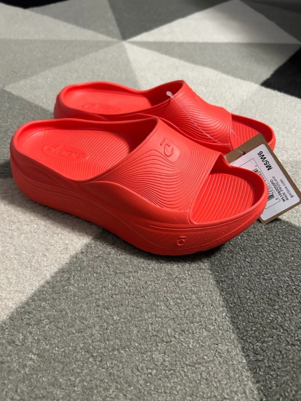 NWT Clove Poppy Supercush Recovery Slides Size Men's 5/Women's 6